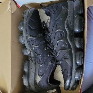 Nike Air Vapormax Plus Triple Black Size 11.5 - Used